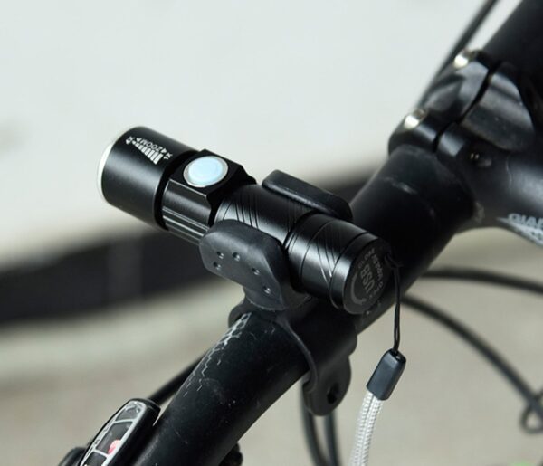 Mini LED flashlight, Rechargeable USB port, 4x zoom multiplier, long range - Image 4