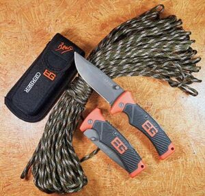 Gerber bear grylls hunting and survival folding knife